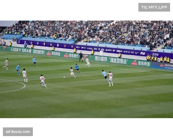 中超联赛上座率回升 球迷热情点燃赛场氛围